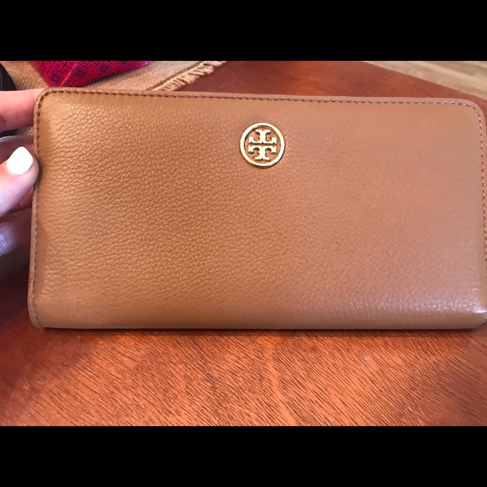 Tory Burch wallet